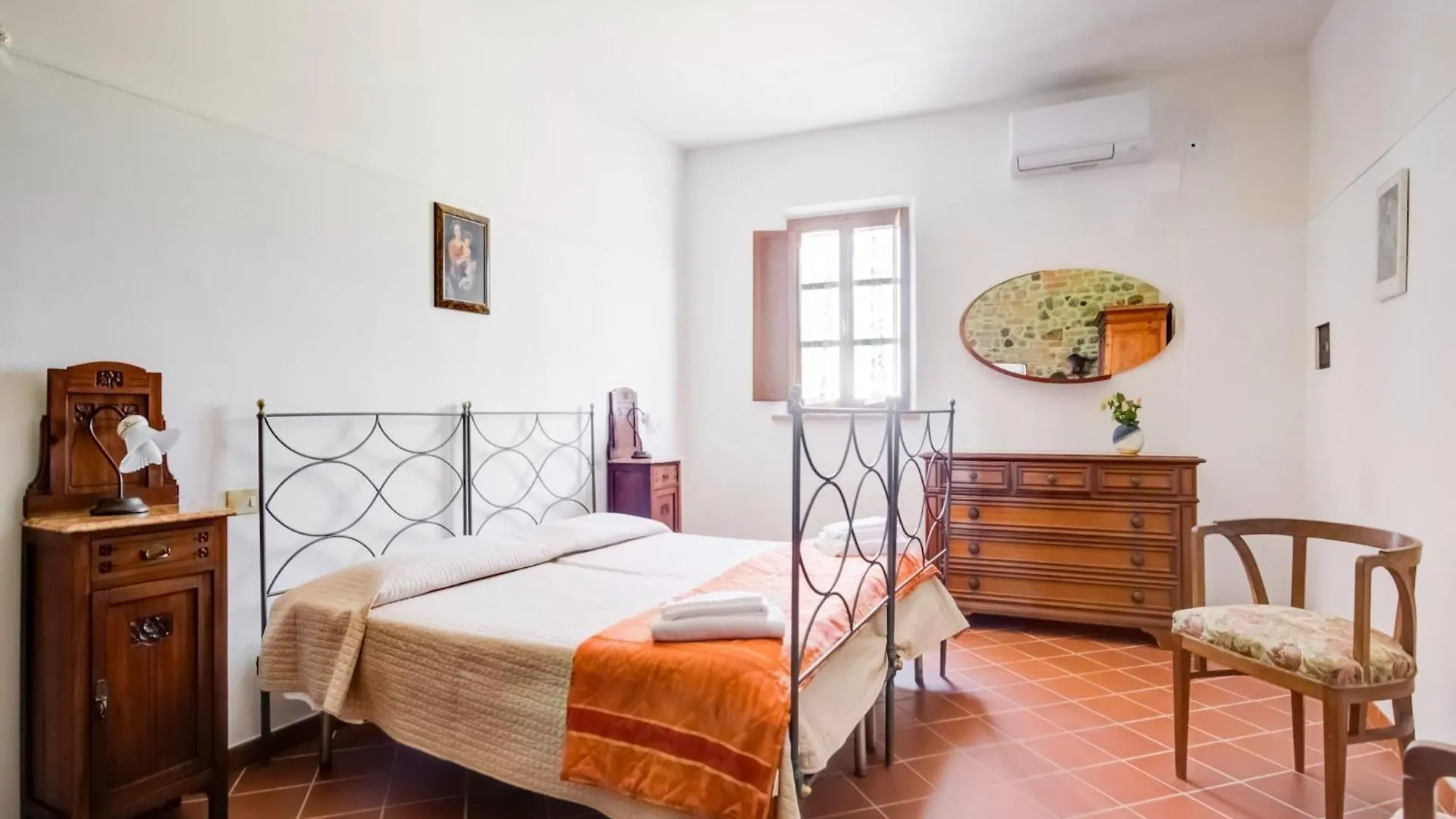 Flat With Swimming Pool And Air Conditioning Peccioli Italy