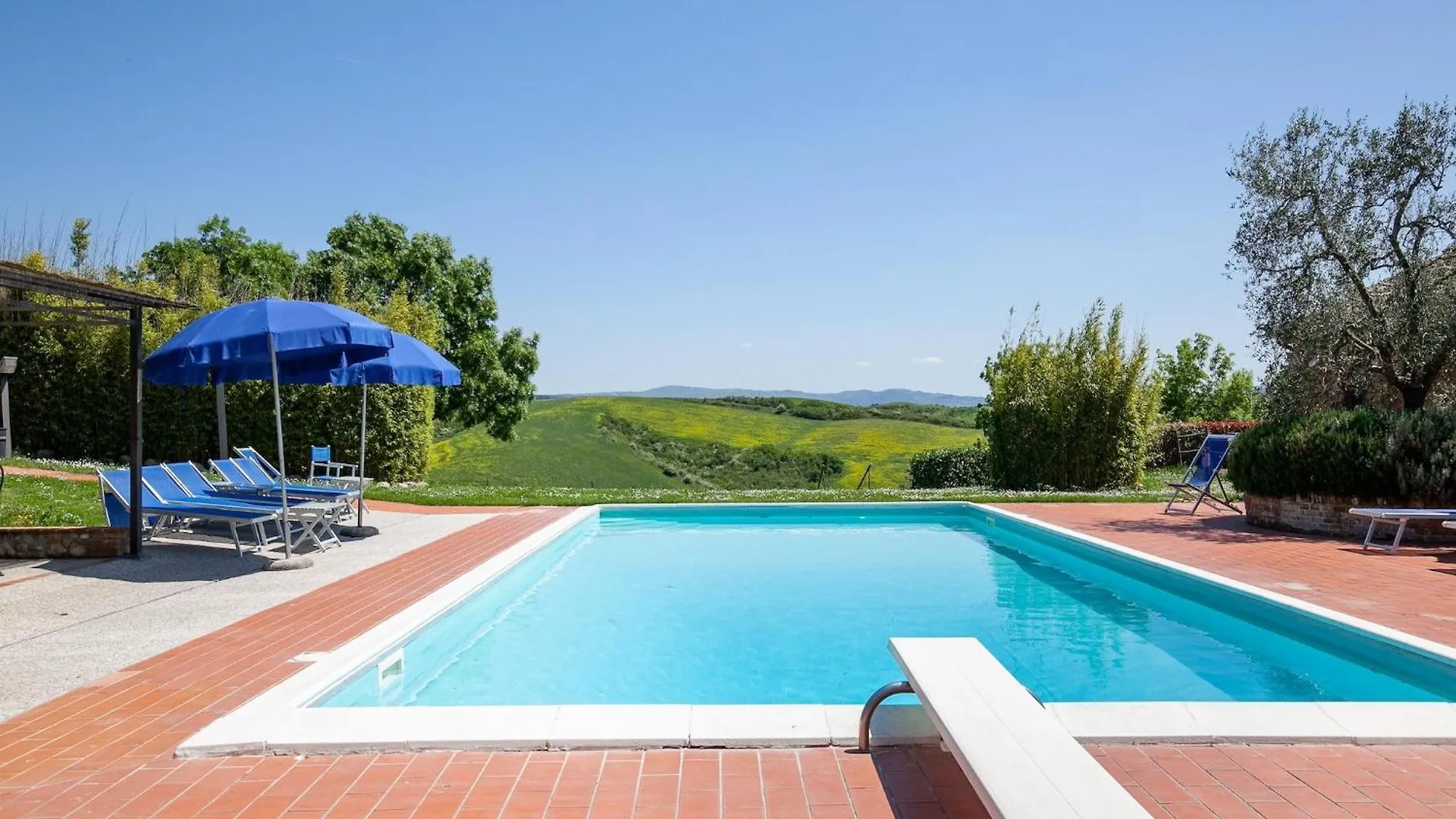 Flat With Swimming Pool And Air Conditioning Peccioli Italy